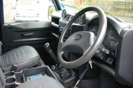 Land Rover Defender 2.4