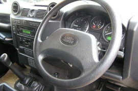Land Rover Defender 2.4