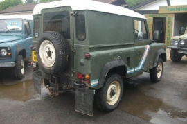Land Rover Defender 2.5
