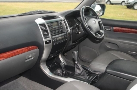Toyota LAND CRUISER 5-DR 3.0 D-4D LC4