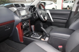 Toyota Land Cruiser 2.8 D-4D Invincible Auto