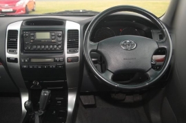 Toyota LAND CRUISER 5-DR 3.0 D-4D LC4