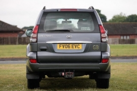 Toyota LAND CRUISER 5-DR 3.0 D-4D LC4