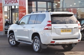 Toyota LAND CRUISER 5-DR 3.0 D-4D 4X4 Invincible