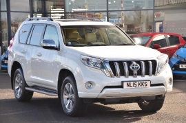 Toyota LAND CRUISER 5-DR 3.0 D-4D 4X4 Invincible