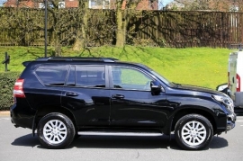 Toyota LAND CRUISER 5-DR 3.0 D-4D 4X4 Icon