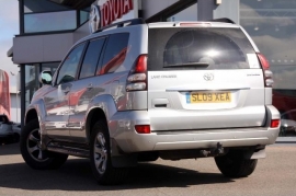 Toyota LAND CRUISER 5-DR 3.0 D-4D Invincible