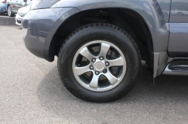 Toyota LAND CRUISER 5-DR 3.0 D-4D Invincible