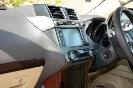 Toyota LAND CRUISER 5-DR 3.0 D-4D 4X4
