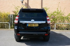 Toyota LAND CRUISER 5-DR 3.0 D-4D 4X4