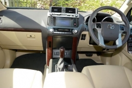 Toyota LAND CRUISER 5-DR 3.0 D-4D 4X4