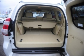 Toyota LAND CRUISER 5-DR 3.0 D-4D 4X4