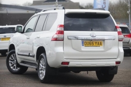 Toyota LAND CRUISER 5-DR 3.0 D-4D 4X4