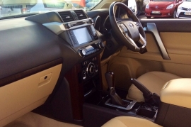 Toyota LAND CRUISER 5-DR 3.0 D-4D 4X4