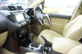 Toyota LAND CRUISER 5-DR 3.0 D-4D 4X4