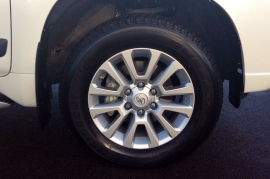 Toyota LAND CRUISER 5-DR 3.0 D-4D 4X4