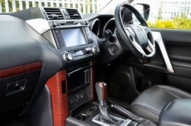 Toyota LAND CRUISER 5-DR 3.0 D-4D 4X4