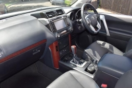 Toyota LAND CRUISER 5-DR 3.0 D-4D 4X4