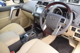 Toyota LAND CRUISER 5-DR 3.0 D-4D 4X4
