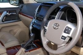 Toyota LAND CRUISER 5-DR 4.5 D-4D
