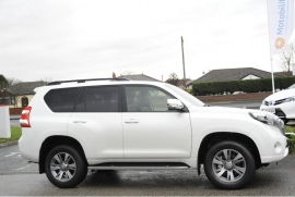 oyota Land Cruiser 3.0 D-4D 4X4 Invincible