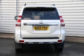Toyota Land Cruiser D-4D INVINCIBLE 2.8