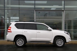 Toyota LAND CRUISER 5-DR 3.0 D-4D 4X4