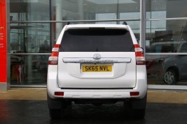 Toyota LAND CRUISER 5-DR 2.8 D-4D 4X4 I
