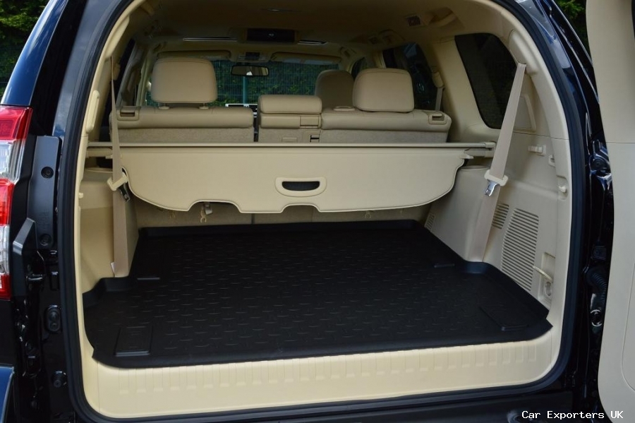 Toyota Land Cruiser INVINCIBLE 2.8D Auto 5Dr DEMON