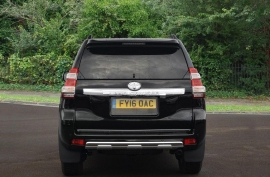 Toyota Land Cruiser Diesel SW 3.0 D-4D Invincible