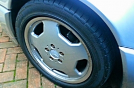 Mercedes-Benz SL Class 3.2 SL320 2dr