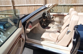 Mercedes-Benz SL Class 3.2 SL320 2dr