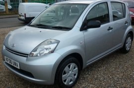 Daihatsu Sirion 1.0