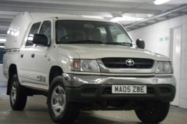 Toyota Hilux Double Cab Pick Up 2.5