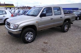 Toyota Hilux Double Cab Pick Up 2.5