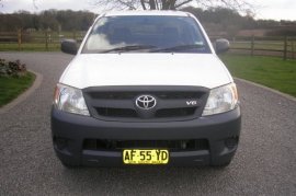 Toyota Hilux Double Cab Pick Up 2.5