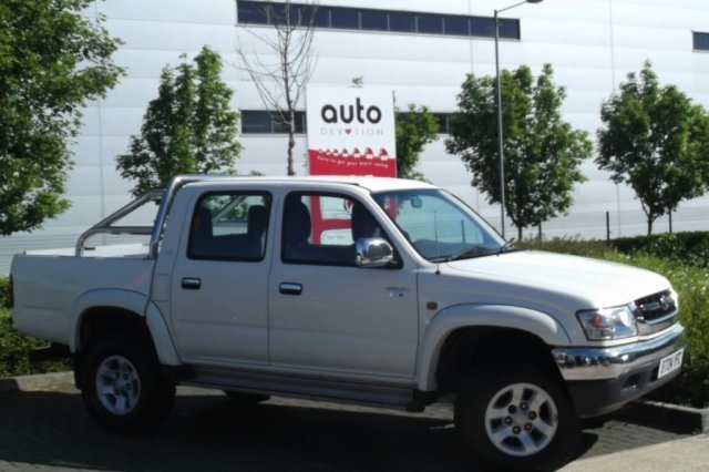 Toyota Hilux Double Cab Pick Up 2.5