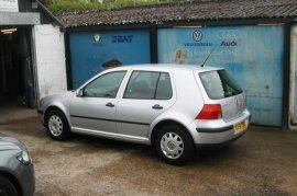 Volkswagen Golf 1.8
