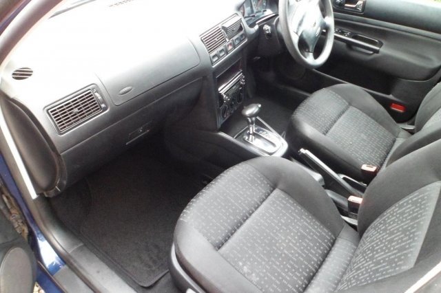 Volkswagen Golf 1.6