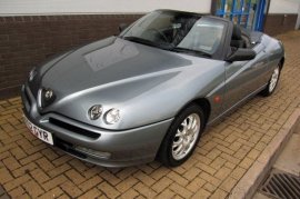 Alfa Romeo Spider 2.0