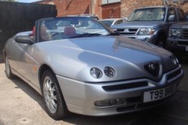 Alfa Romeo Spider 2.0