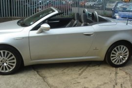 Alfa Romeo Spider 3.2