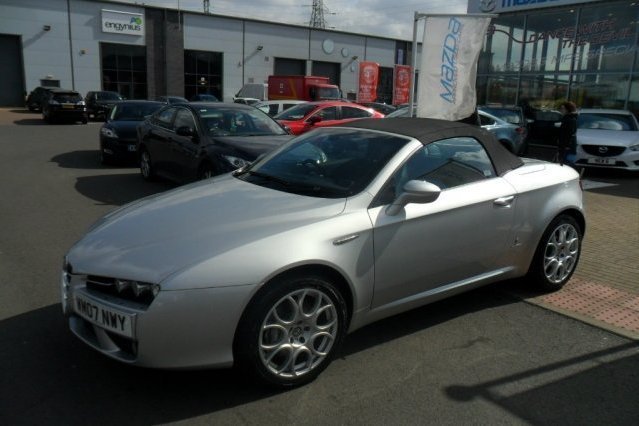 Alfa Romeo Spider 3.2