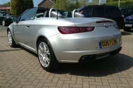 Alfa Romeo Spider 3.2