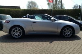 Alfa Romeo Spider 3.2