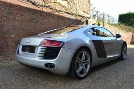 Audi R8 4.2