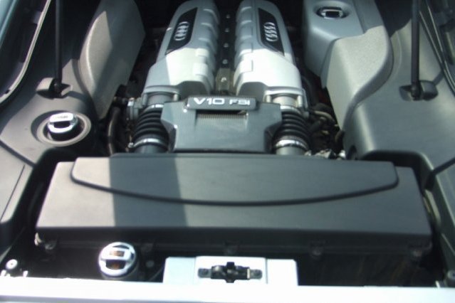Audi R8 5.2