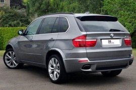 BMW X5 4.8