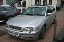 Volvo V40 2.0i