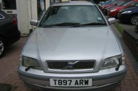 Volvo V40 2.0i